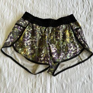 Women's Lululemon Tracker Shorts
